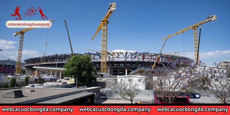 FBL-BARCELONA-STADIUM-Xây dựng